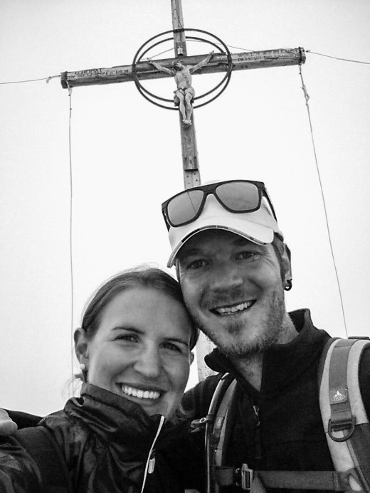 Trotz leichtem Schneefall, glücklich am Gipfel des Hasenöhrl, 3.257 m